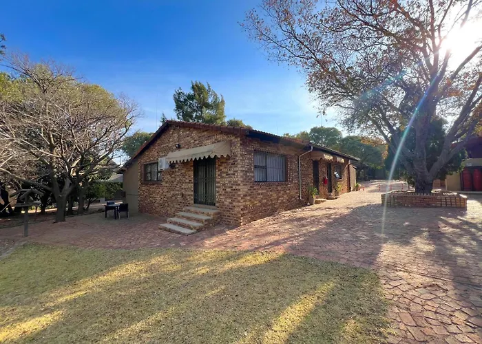 Protea Ridge Guest Cottages And Conference Centre Roodepoort