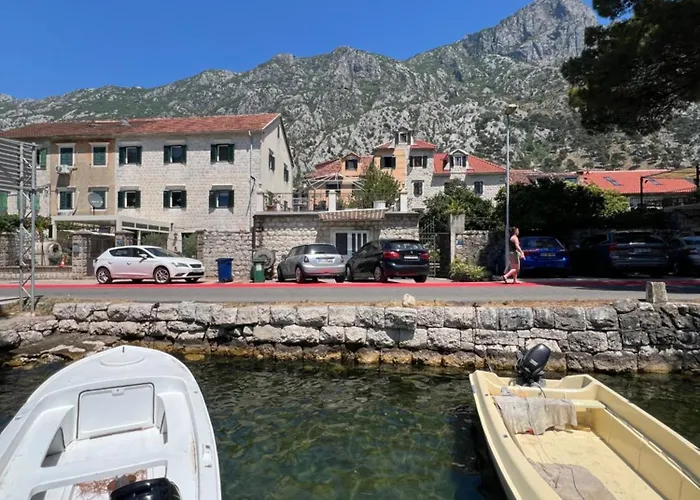 Tetka Apartments Kotor