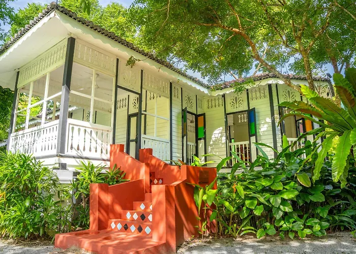 Temple Tree Resort Pantai Cenang 