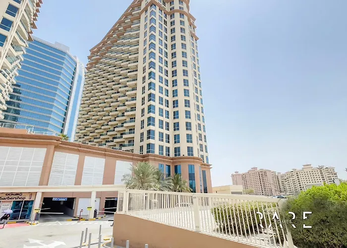 Rare Holiday Homes - Lake View - Near Me'Aisem City Centre - The Crescent Tower A - Dubai Production City - R910