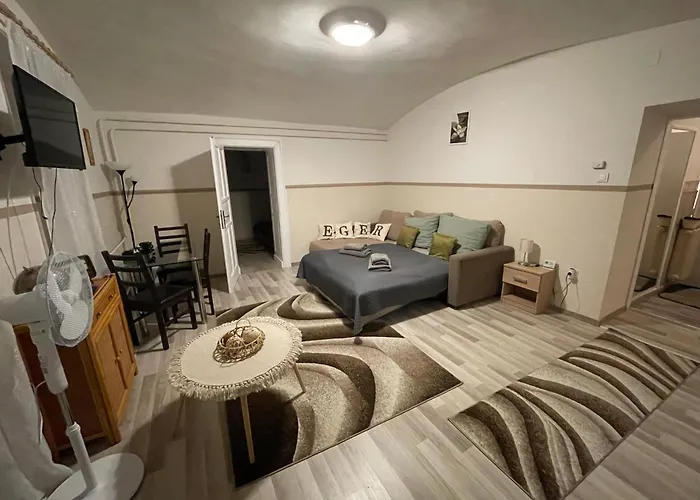 Moonlight Apartman Eger
