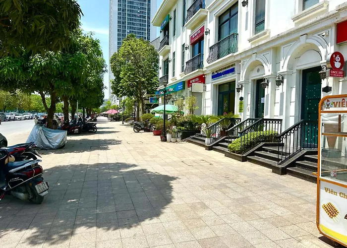 Great Quality Studio Vinhomes Apt In City Centre Quick To Airport Hanoi