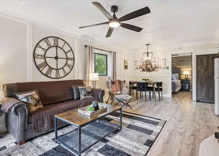 Baskins Creek II By Beyond Expectations W Balcony Gatlinburg