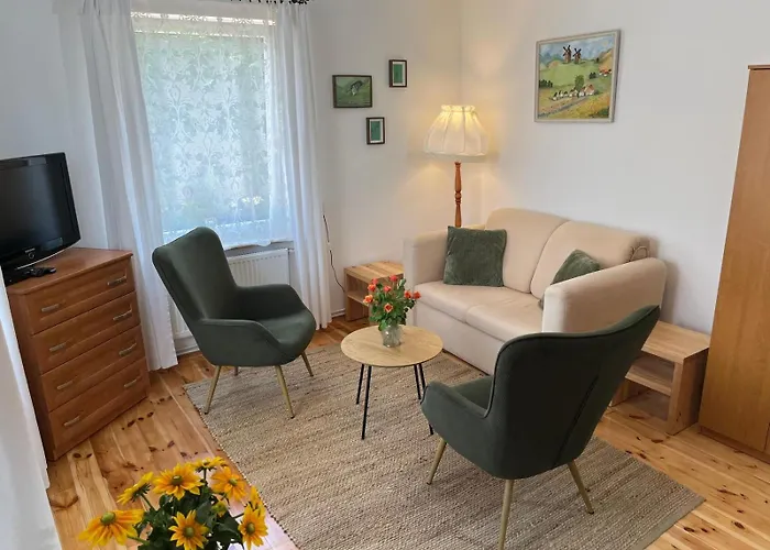 Domek Mlodosci Z Ogrodem Augustow