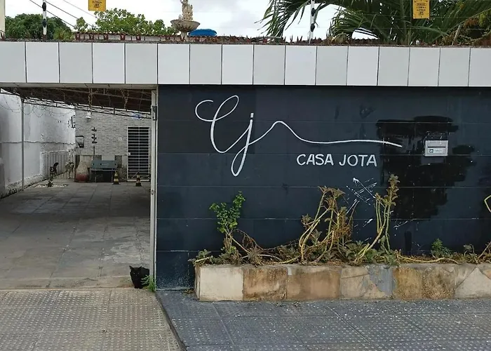 Espaco Individual Com Sofa-Cama Rede Mesa De Jantar Poltronas Ar Banheiro Compartilhado Recife