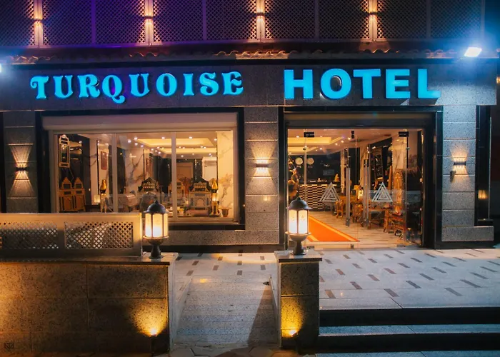 Turquoise Pyramids & Grand Egyptian Museum View Hotel Kafret el-Gabal
