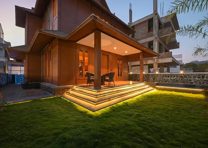 Nine Oaks Villa Lonavala