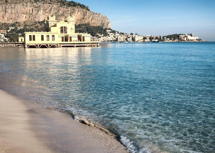 Come A Casa By Holiday World Palermo