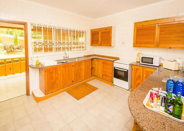 Lemongrass Lodge Beau Vallon 