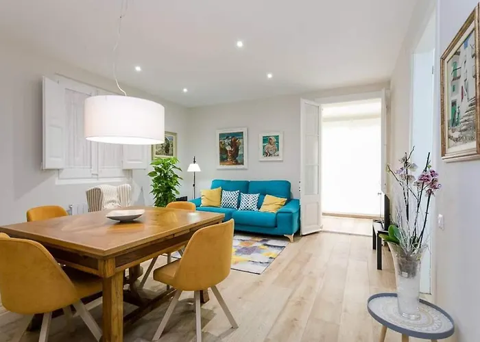 Lovely Designed House Connected To Center Cornellà de Llobregat
