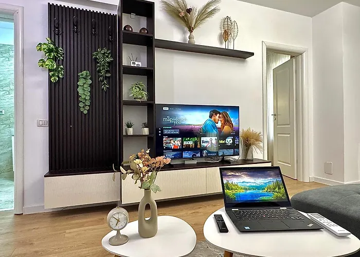 Zenith Central Address Apartment - Parking Option Bucharest
