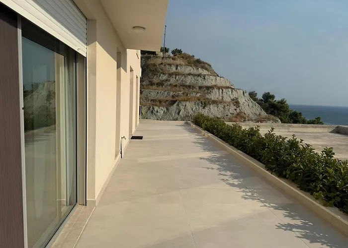 Luxury Escape With Stunning Sea View Apartment Durres