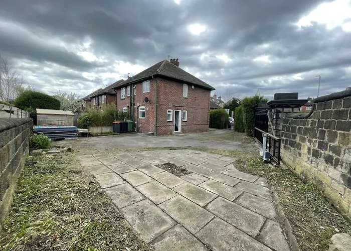 Home Near Headingley Stadium Leeds 