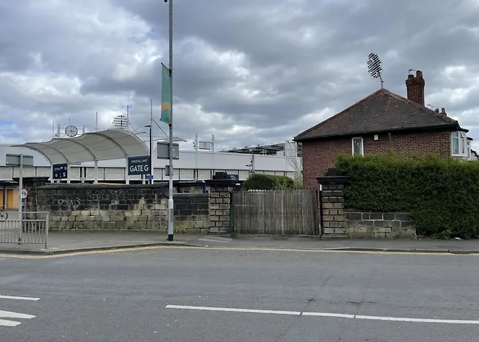 Home Near Headingley Stadium Leeds 