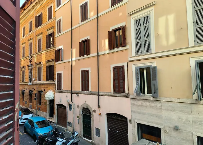 Trevi Contemporary Suite Rome