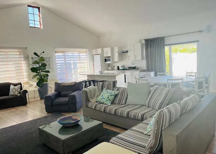 The Lily House Hermanus - Central Private Cottages
