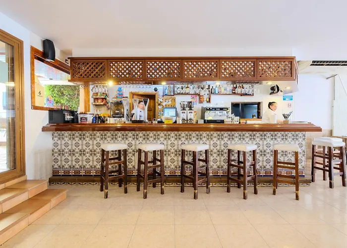 Azuline Hostal Marino San Antonio 