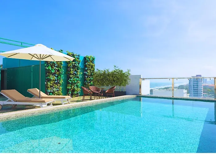 Palazzo Luxury Hotel & Bistro - Central My Khe Beach Walking Street Danang