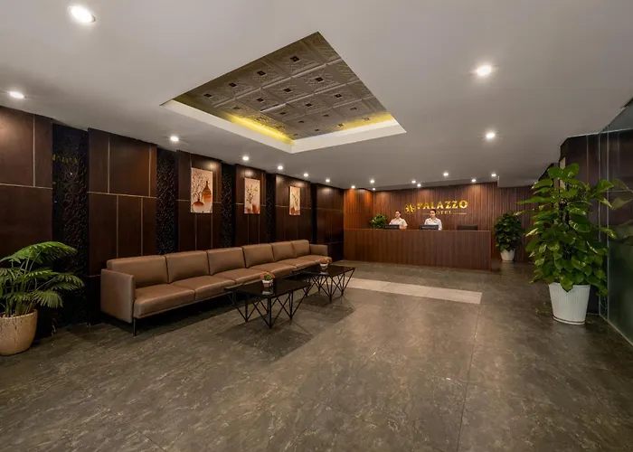 Palazzo Luxury Hotel & Bistro - Central My Khe Beach Walking Street Danang