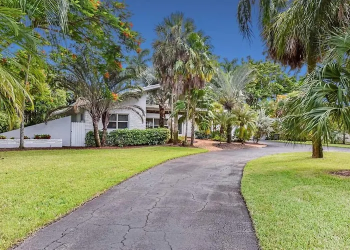 Large Home King Bed By Dream Vacation Unit Bh Fort Lauderdale
