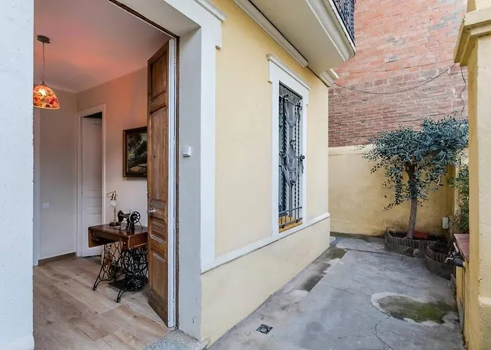 Lovely Designed House Connected To Center Cornellà de Llobregat