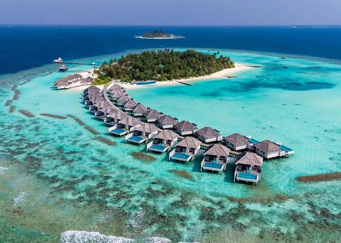 Nova Maldives Hotel Dhangethi