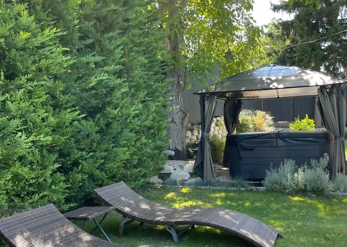 Secret Garden Vendeghaz Hotel Pécs