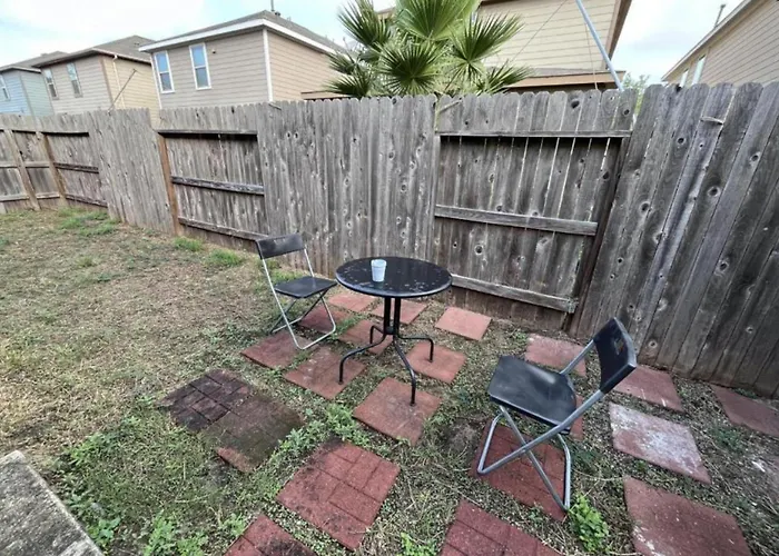 Pet-Frndlyretreat . 600Mbpswifi 8Mi To Iah Sleeps 14 Villa Houston