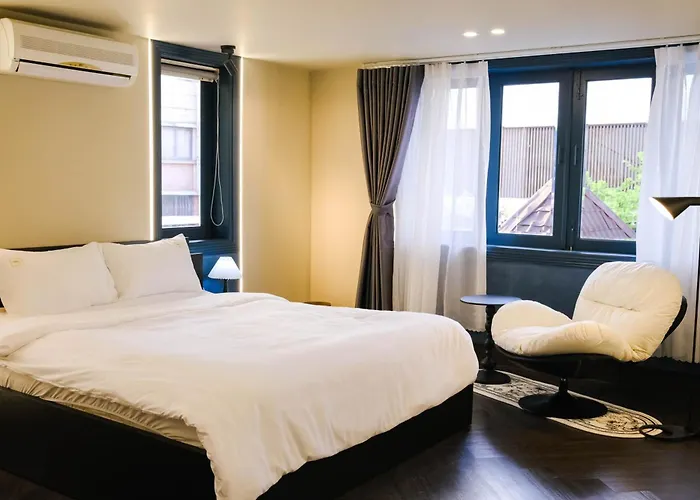 Zeus Living - Oasis Villa In Thao Dien Ho Chi Minh City