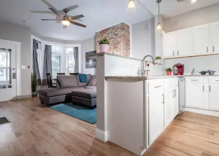 Jungle House Columbus Downtown Free Parking Sleeps 8 - Near Convention Center & Nationwide Arena - 2Br Short North Luxury Home - Over 5,800 Five Star Stays