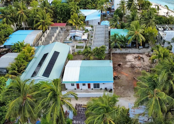 Shadow Isles Himandhoo Hotel
