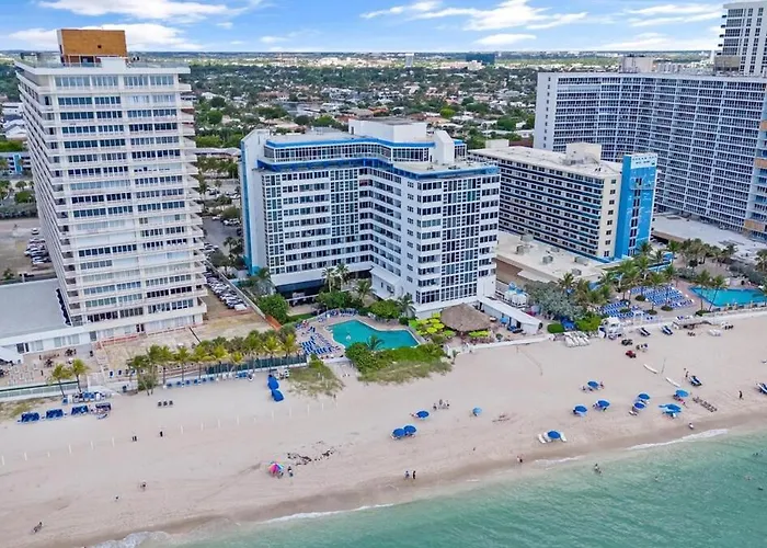 Relaxing Beach Escape - Oceanfront Pool And Tiki Fort Lauderdale
