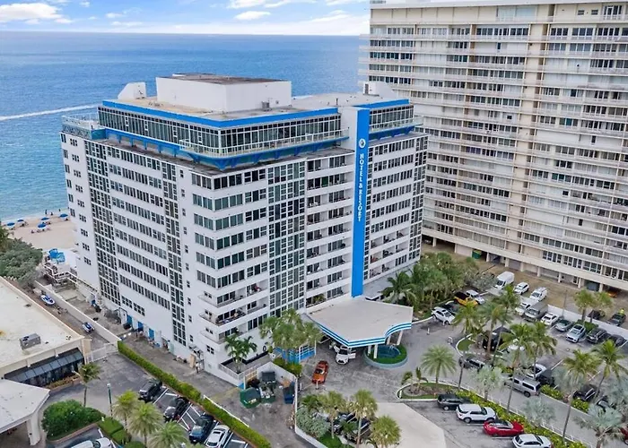 Relaxing Beach Escape - Oceanfront Pool And Tiki Fort Lauderdale