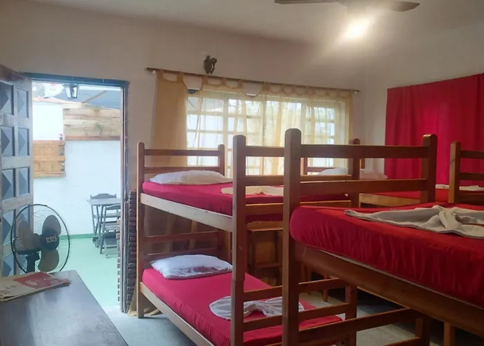 Dadiva Hostel Cama E Chuveiro Economico E Simples Na Esquina Da Praia Do Pontal Centro Paraty