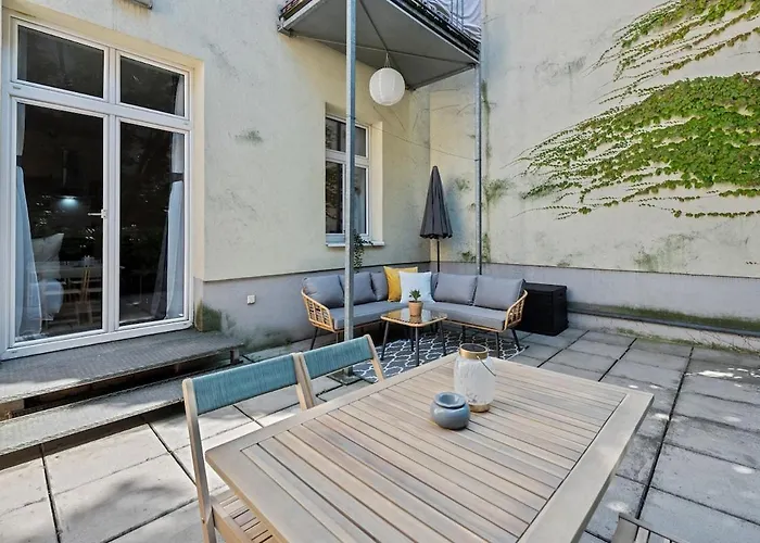 Central & Peaceful Apartment With Terrace Vienna