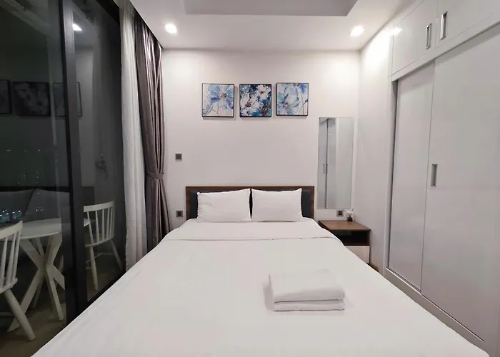 Luxury Studio In Vinhomes Green Bay, 25' To Airport, Gym, Swimming Pools Hanoi