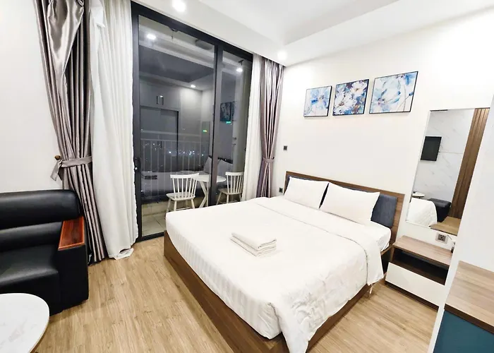 Luxury Studio In Vinhomes Green Bay, 25' To Airport, Gym, Swimming Pools Hanoi