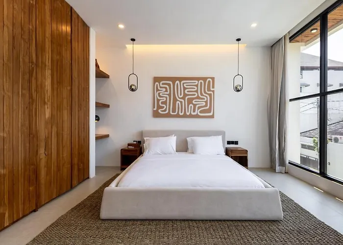 Modern 2Br Villa With Rooftop Steps To Canggu Beach