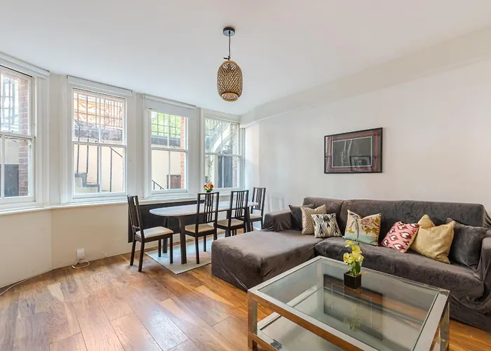 2 Bedrooms 2 Bathrooms Harrods London