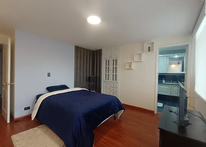 Habitacion Con Bano Privado En Un Departamento Con Areas Compartidas Quito