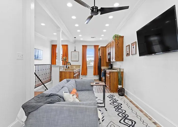 2Br Creole Retreat W Kitchen & Parking New Orleans