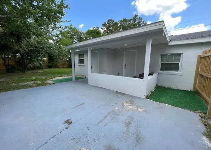 Stylish Chic King Bed Ybor Dt Villa Tampa