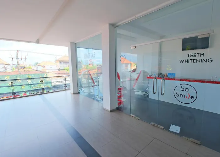 Beautiful Penthouse W/ Incredible Views, Pool, & Cinema Room! Canggu 