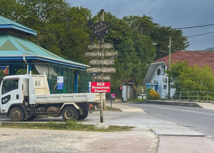 Sren Self Catering Apartment Anse Royale
