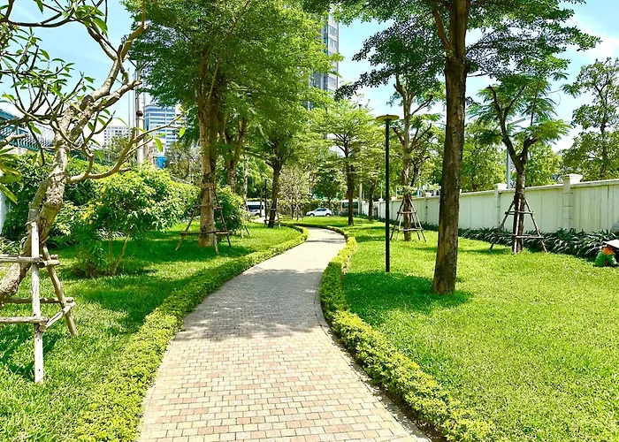 Luxury 2 Bedroom Apartment In Vinhomes Green Bay 25 Minutes To Airport Hanoi