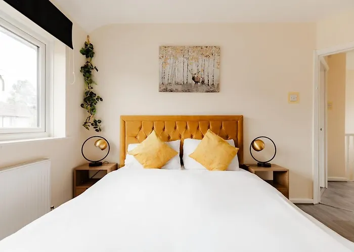 3Br, Sleep6,Contractors,Families 2 Min To Westham & Starlane Villa London