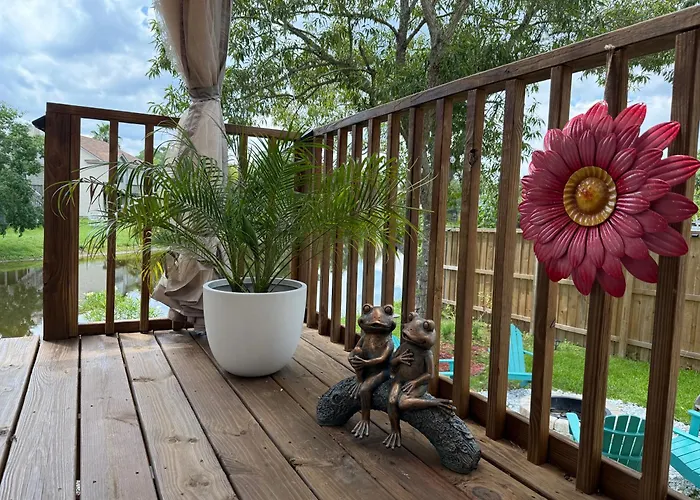 Savannah Lakefront Retreat Near Tybee Beach With King Bed And Free Parking