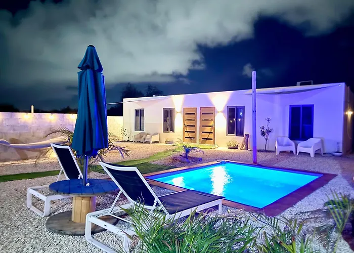 Central Curacao Getaway 9Min To Beach & Airport -Aquavida Stay Curacao- Willemstad