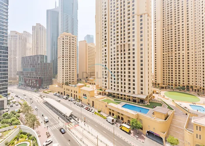 Seamless Access To Marina Mall, Jbr Beach, Dining And Shopping Spots, Just A Few Meters From The Tram Station Dubai