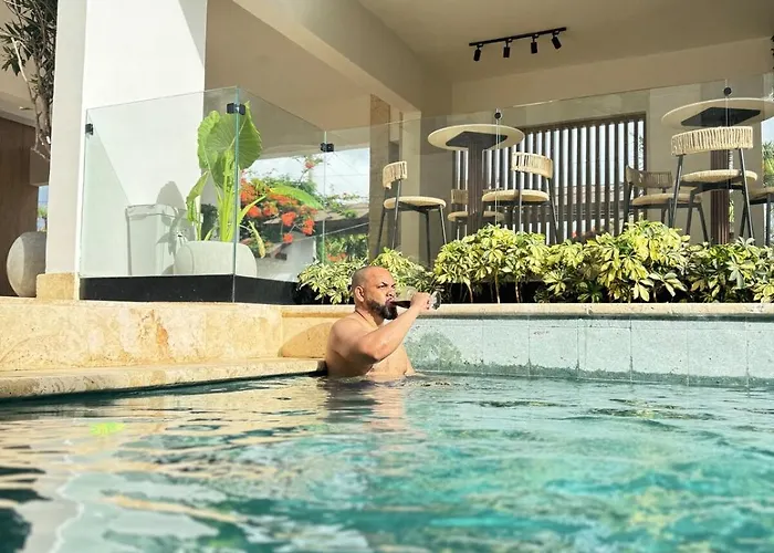 Luxury 3-Bedroom Penthouse, Punta Cana, Pool-Bbq-Beach Access-Private Rooftop-Padel